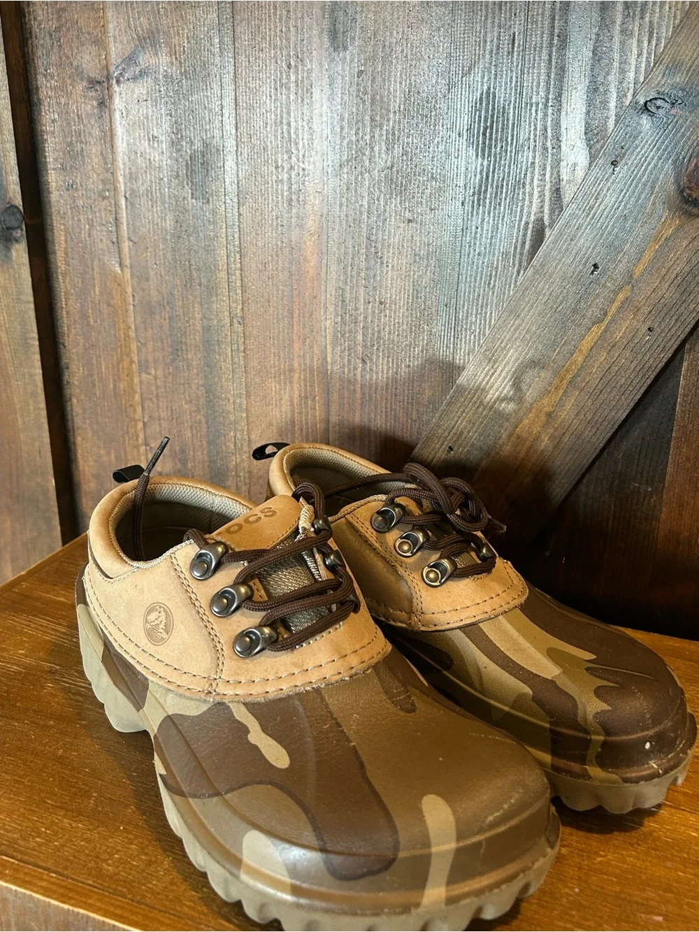 Crocs Men's Camouflage Outdoor Low-Top Shoes - Brown/Camo